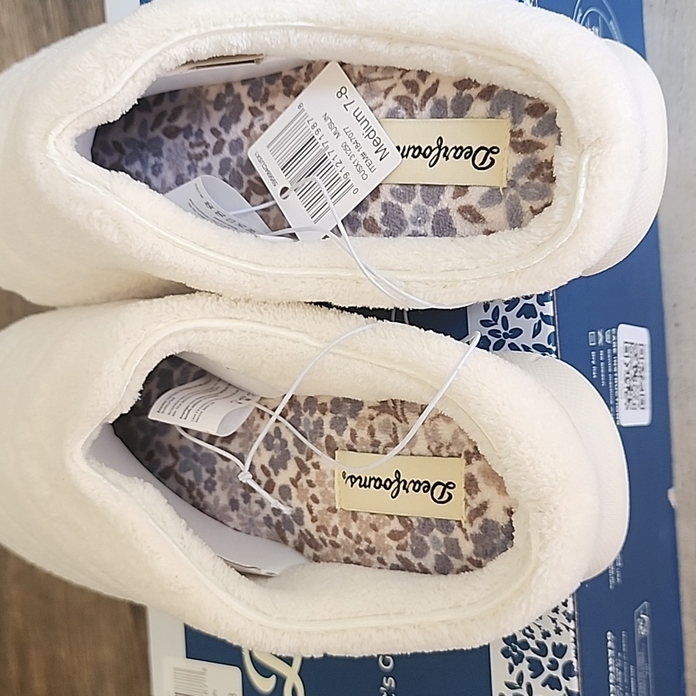 DEARFOAMS WOMAN'S SLIPPERS - Picture 3 of 11